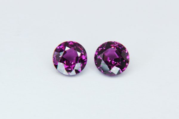 purple garnet 3.06 cts 7 mm-503