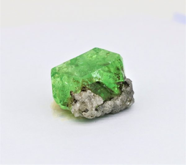 Tsavorite Mineral Specimen 30.18cts MS002A-0