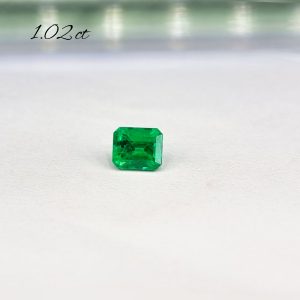 Emerald Natural 1.02 cts 6.1 x 5.1 x 4.5 mm-0